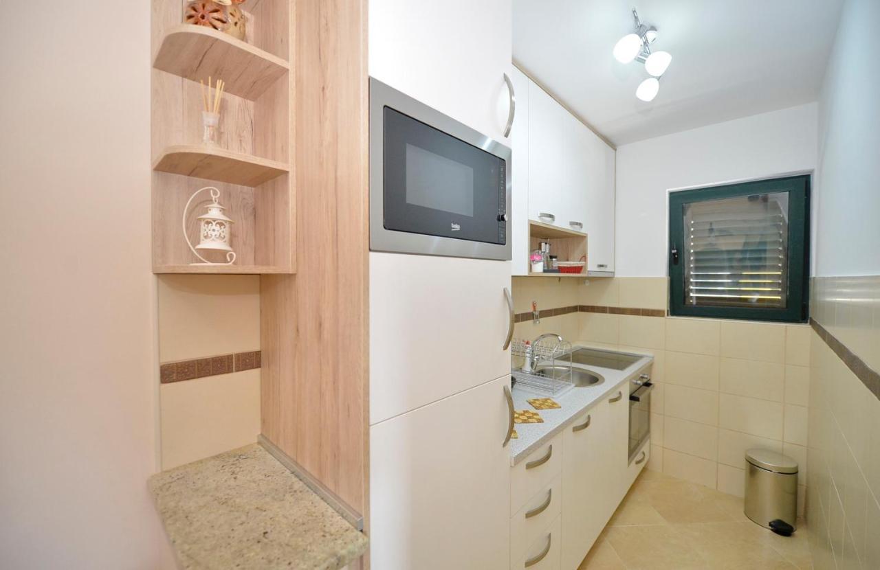 Promenade,5 Min Old Town Apartment Kotor Luaran gambar
