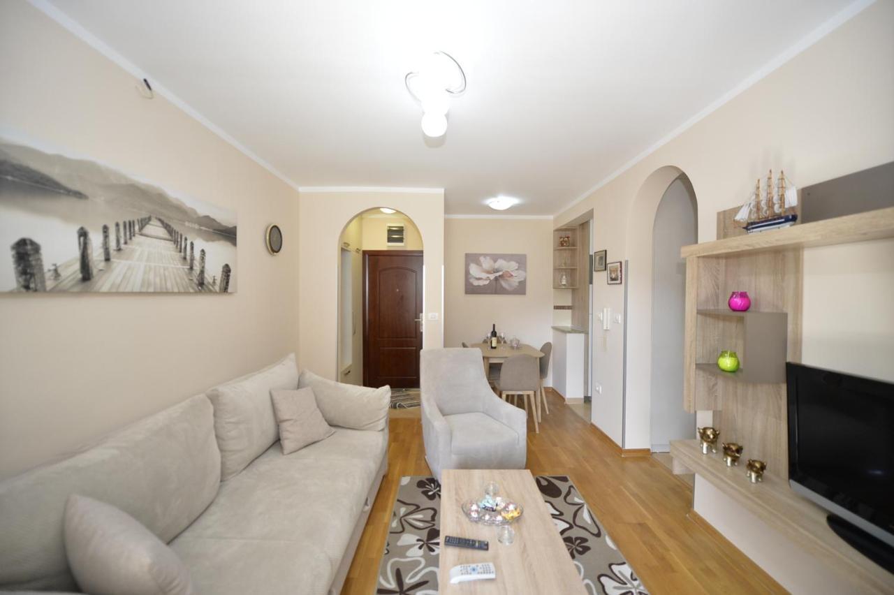 Promenade,5 Min Old Town Apartment Kotor Luaran gambar