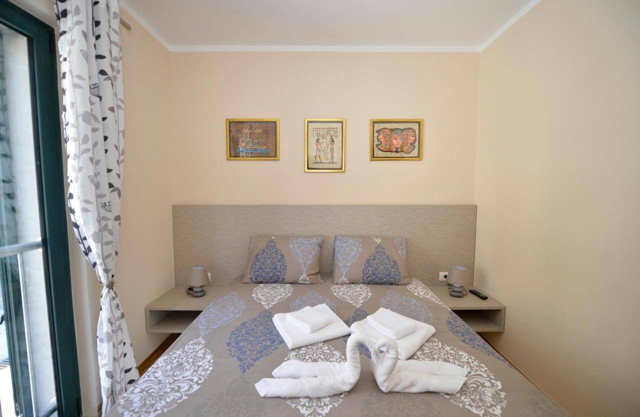 Promenade,5 Min Old Town Apartment Kotor Luaran gambar