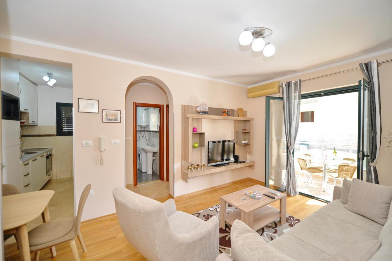 Promenade,5 Min Old Town Apartment Kotor Luaran gambar