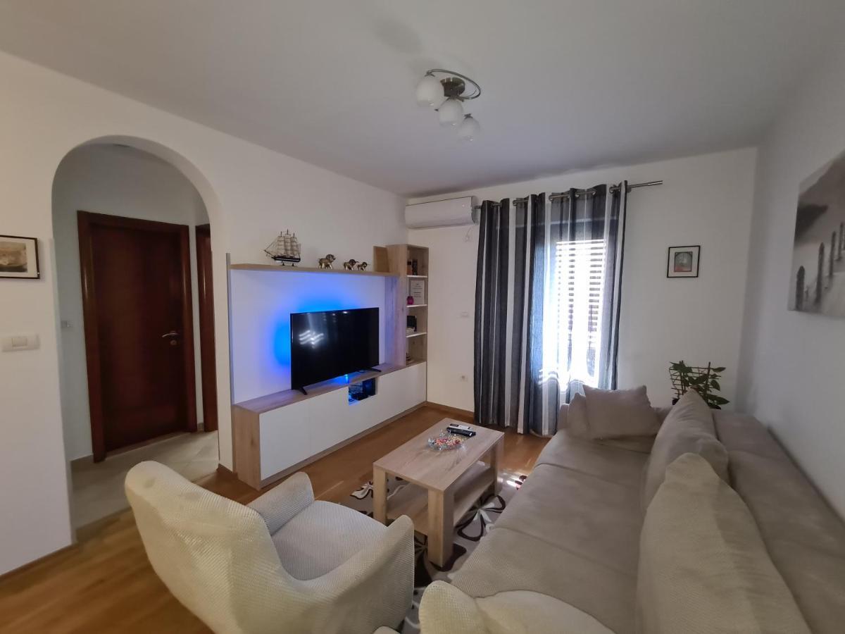 Promenade,5 Min Old Town Apartment Kotor Luaran gambar